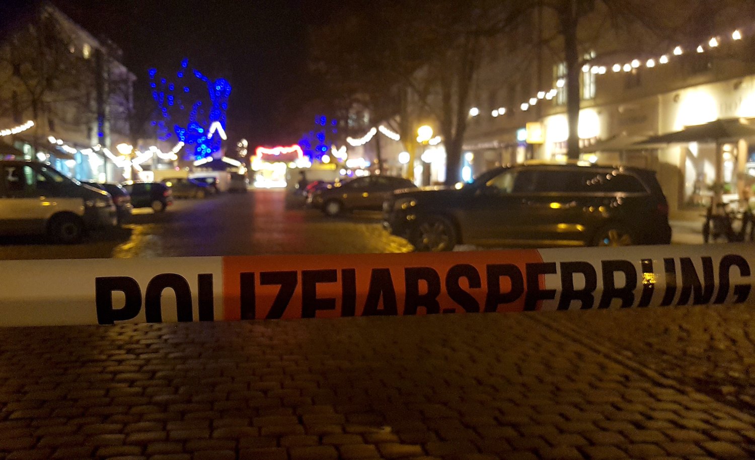 Christmas market EVACUATED as 'bomb found' - armed police on scene